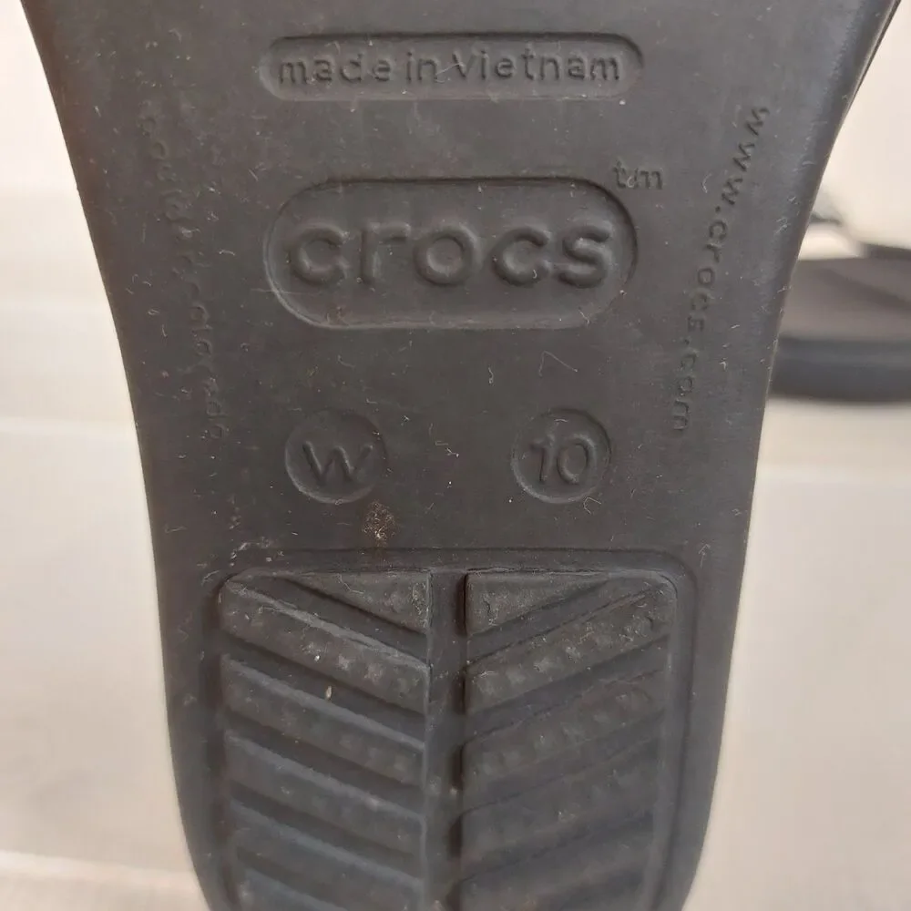 Crocs Sanrah Beveled Circle Sandals Women's Size 10 Black Flip Flops